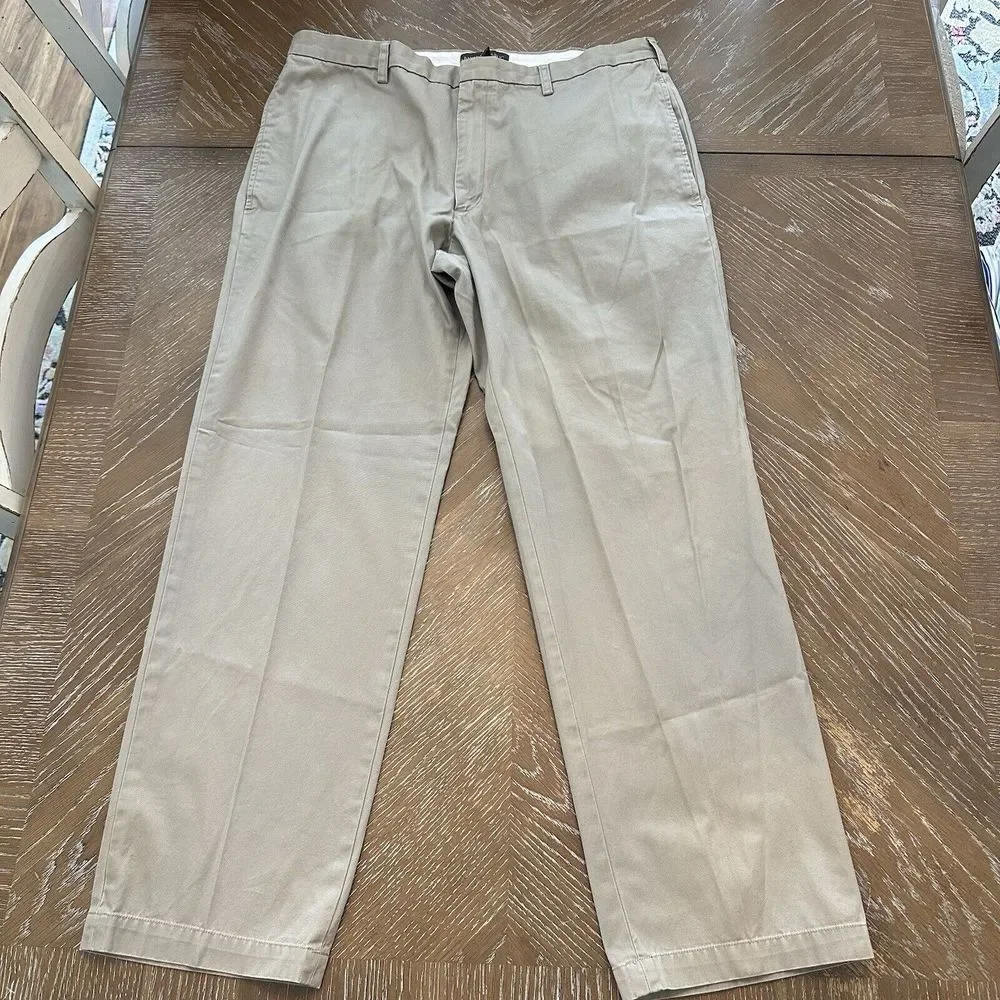 Banana Republic 38x32 KHAKI Mens Straight Fit Pants‎ Flat Front EXCELLENT